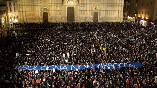 İtalya'da aşırı sağcı lider Salvini'ye karşı yeni halk hareketi: Sardalyalar