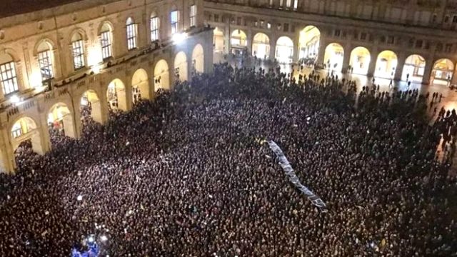 İtalya'da aşırı sağcı lider Salvini'ye karşı yeni halk hareketi: Sardalyalar