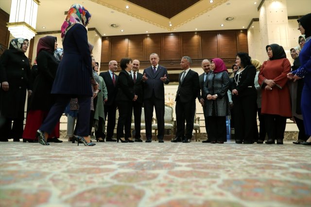 Erdoğan, Cumhurbaşkanlığı Külliyesi'ndeki yeni halıyı tanıttı: Yerli ve milli