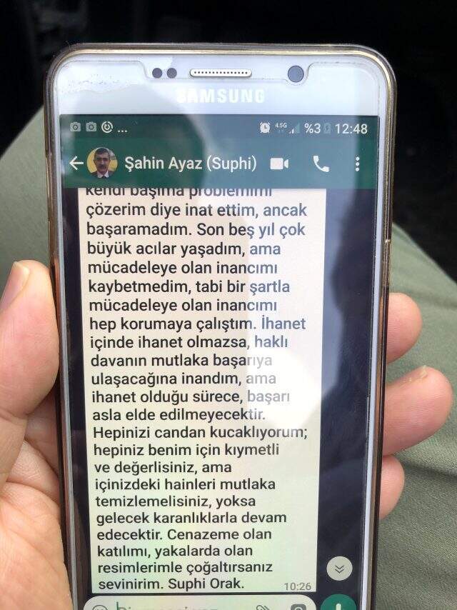 Eşinin ölümünden sonra bunalıma giren adam, 13. kattan atlayarak intihar etti Eşinin ölümünden sonra bunalıma giren adam, yakınlarına bir mesaj bırakıp 13. kattan boşluğa atladı