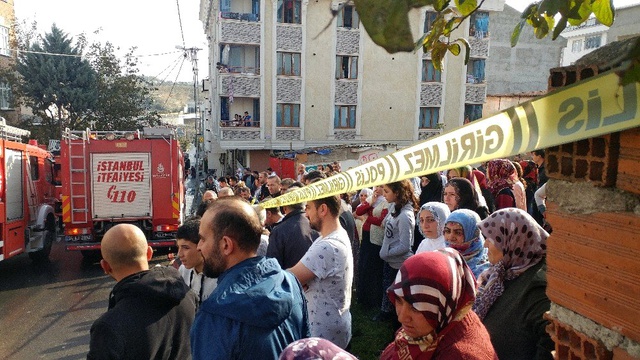 Başakşehir'de yangın faciası: Biri bebek 2 kardeş hayatını kaybetti