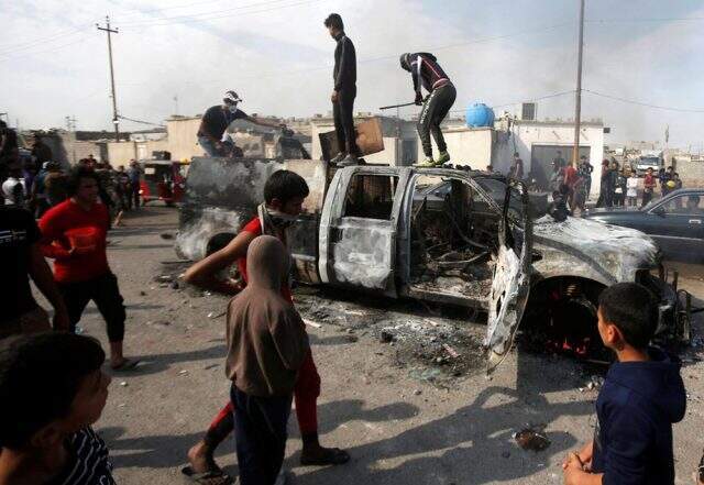 Irak'taki gösterilerde şiddet hız kesmiyor! Ölü sayısı 300'den fazla Irak'taki gösterilerde şiddet hız kesmiyor! Ölü sayısı 300'den fazla