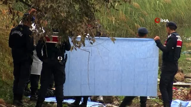 Manisa'da kurumuş derede kolu koparılmış erkek cesedi bulundu