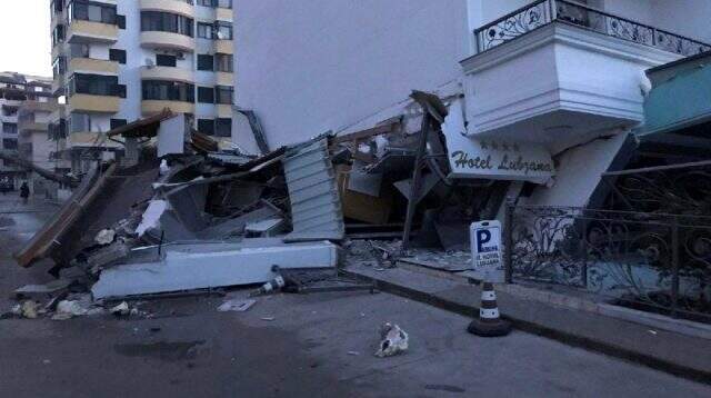 Arnavutluk'taki depremde bilanço ağırlaşıyor! 20 ölü, 150'den fazla yaralı var Arnavutluk'taki depremde bilanço ağırlaşıyor! 20 ölü, 150'den fazla yaralı var