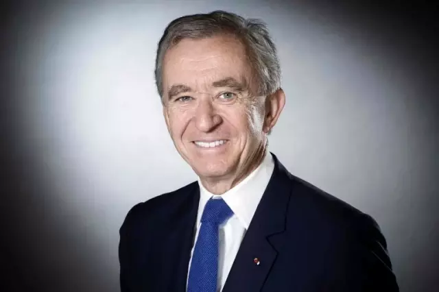 İş insanı Bernard Arnault Tiffany'yi satın aldı, dünyanın en zengini olma konumuna biraz daha yaklaştı