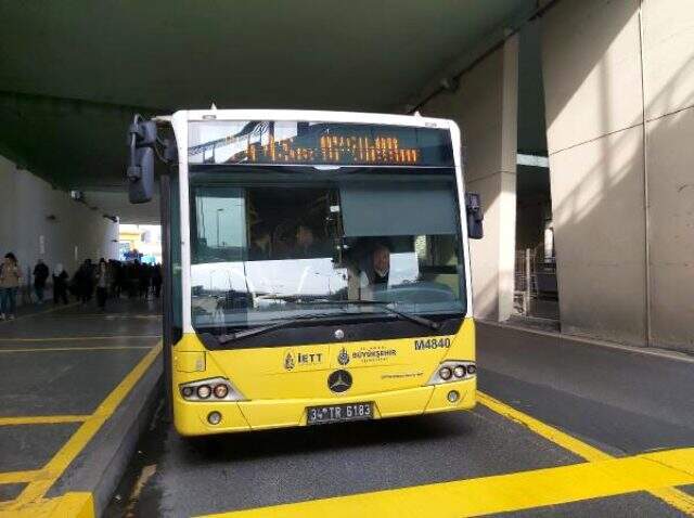 Metrobüste işaretli bekleme dönemi başladı Metrobüste işaretli bekleme dönemi başladı