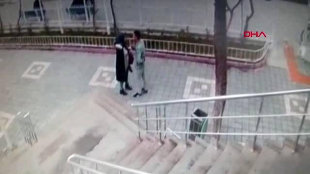 Sevgilisine müstehcen fotoğraflarla şantaj yaptı! Suçüstü yakalandı