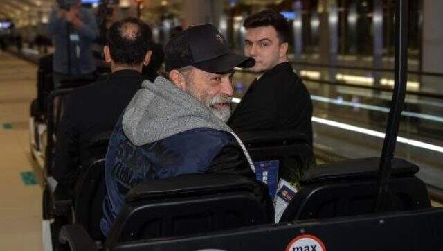 Emmy Ödülleri'nde 'En İyi Erkek Oyuncu' ödülünü alan Haluk Bilginer İstanbul'a geldi Emmy Ödülleri'nde