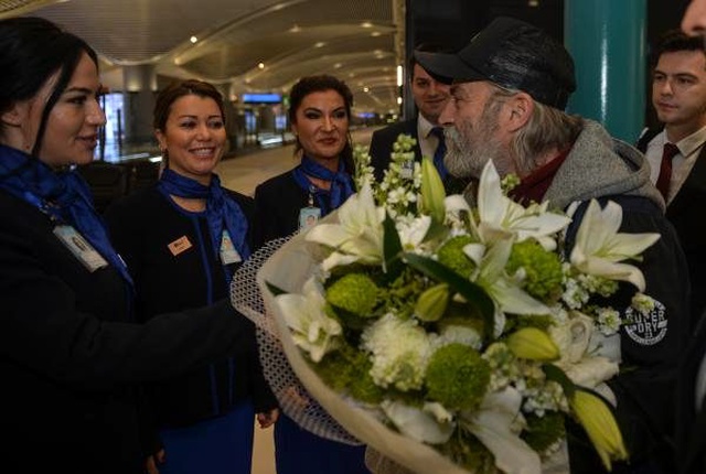 Emmy Ödüllü Haluk Bilginer İstanbul'a döndü