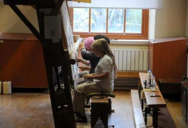 Fabrikadaki işçiler Erdoğan'ın tanıttığı halıyı, 9 ay 24 saat çalışarak dokudu Fabrikadaki işçiler, Erdoğan'ın tanıttığı halıyı 9 ay 24 saat çalışarak dokudu
