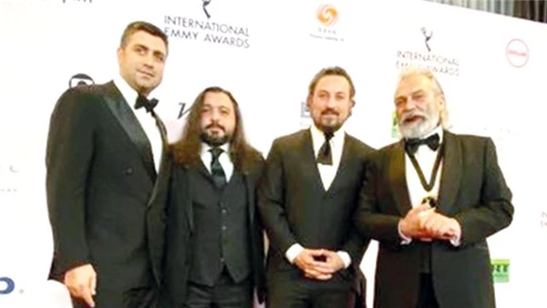 Haluk Bilginer 'en iyi erkek oyuncu' seçildi... Emmy ödülü Türkiye'nin!