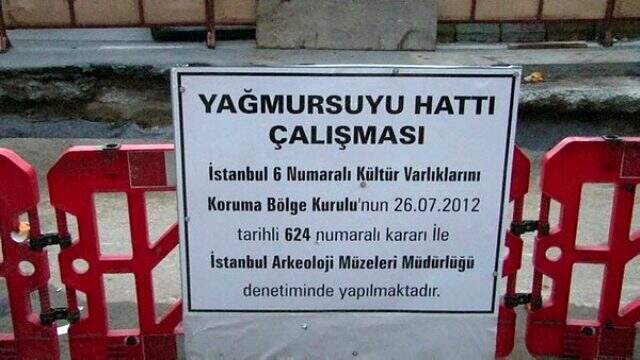 İSKİ kazısında tarihi eser çıktı İSKİ yağmur suyu hattındaki çalışmaların kazısında tarihi eser kalıntıları çıktı