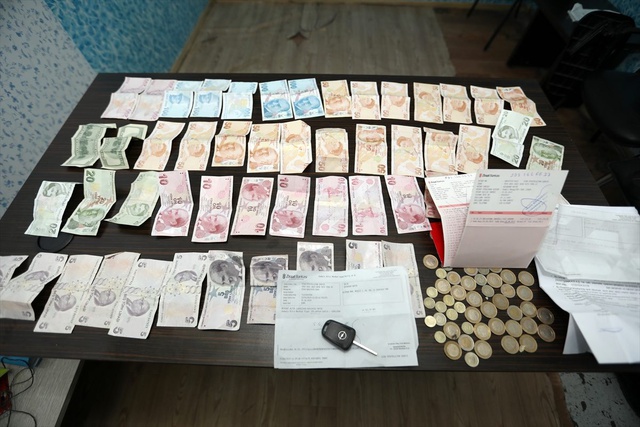 Dilencinin üzerinden çıkanlar şaşırttı: 196 bin TL'lik hesap cüzdanı dikkat çekti