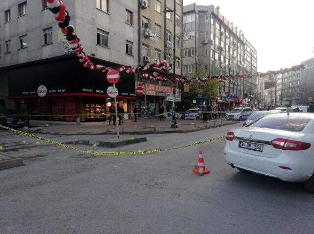Eniştesini öldürüp başında polisin gelmesini bekledi Eniştesini öldürüp başında polisin gelmesini bekledi