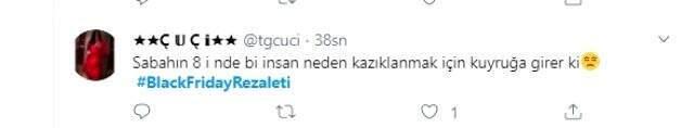 İndirimden yararlanmak isteyen vatandaşlar, sabahın ilk saatlerinde AVM'lere akın etti