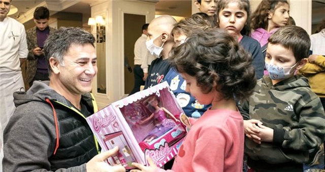 <a class='keyword-sd' href='/izzet-yildizhan/' title='İzzet Yıldızhan'>İzzet Yıldızhan</a>: Daha güzel bir duygu yok