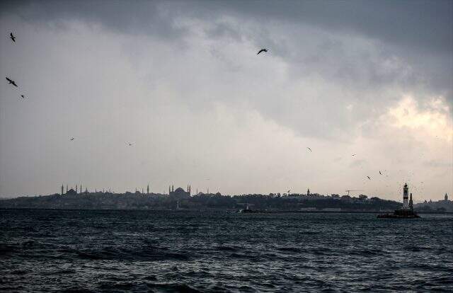 Meteoroloji'nin uyarısı sonrası beklenen yağış başladı Meteoroloji'nin uyarısı sonrası beklenen yağış başladı
