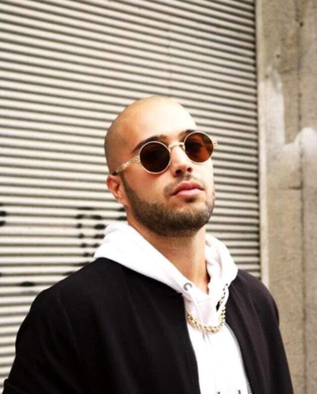 Şarkı ve kliplerinde gençlere kötü örnek olduğu söylenen Ben Fero hakkında soruşturma başlatıldı