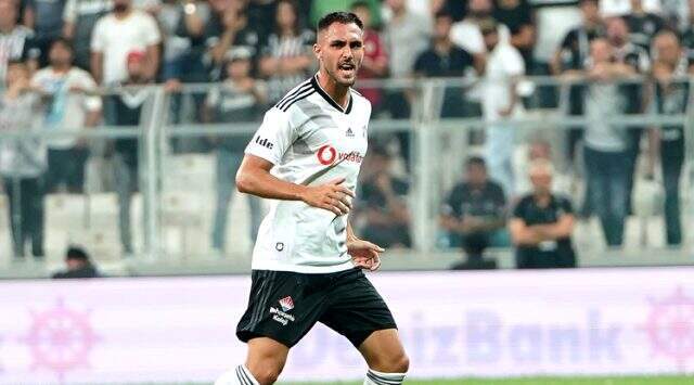 Victor Ruiz ilk yarıyı kapattı <a class='keyword-sd' href='/besiktas/' title='Beşiktaş'>Beşiktaş</a>'ta Victor Ruiz ilk yarıyı kapattı