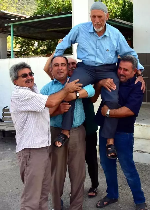 Barış Pınarı Harekatı'na gönüllü olarak katılmak isteyen 72'lik dede, kendini astı