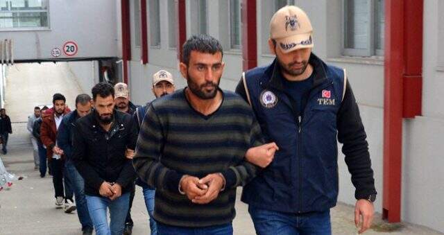 Adana'da patlatılan bombanın, Suriye'den ateşlendiği ortaya çıktı Adana'da patlatılan bombanın Suriye'den ateşlendiği ortaya çıktı