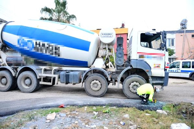 Beton mikserinin altında kalan Birgül öldü: Annesi giymediği kıyafetleri üzerine serdi