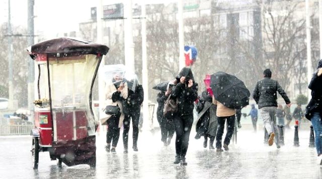 İstanbul ve 9 il için sağanak yağmur, 6 il için de yoğun kar yağışı uyarısı yapıldı