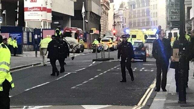 Londra'daki saldırının detayları ortaya çıkıyor! 'Kahraman' katil çıktı Londra'daki saldırının detayları ortaya çıkıyor!