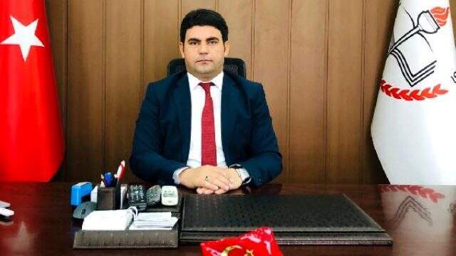 Şırnak'ta okul müdürünün 'aday öğretmenlere talimat' iddiasına inceleme Saadet öğretmenin intiharı ders olmadı: Aday öğretmenlere baskı yapan okul müdürü hakkında inceleme başlatıldı