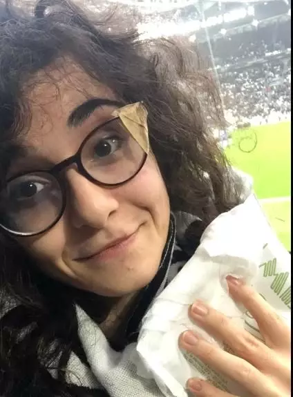 Emre Can'ın şutu hedefi şaşırdı! Taraftarın gözlüğü kırıldı