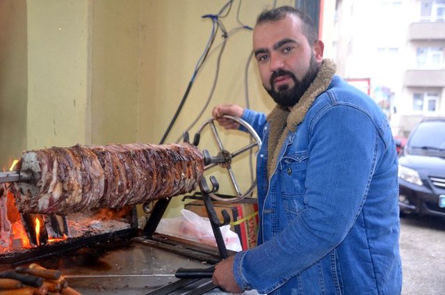 Pastırma polemiğinin ardından şimdi de 'cağ kebabı kimin?' tartışması başladı