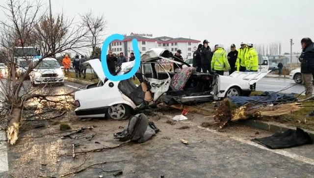 Acılı baba, kaza yerinde temizlik yaparken ölen kişinin oğlu olduğunu öğrendi