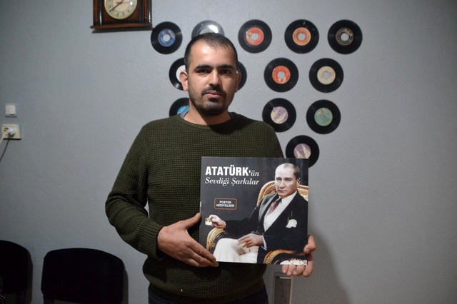 Asırlık plaklara hayat veriyor