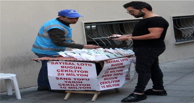 <a class='keyword-sd' href='/yusuf-guney/' title='Yusuf Güney'>Yusuf Güney</a>'in büyük ikramiye hayali