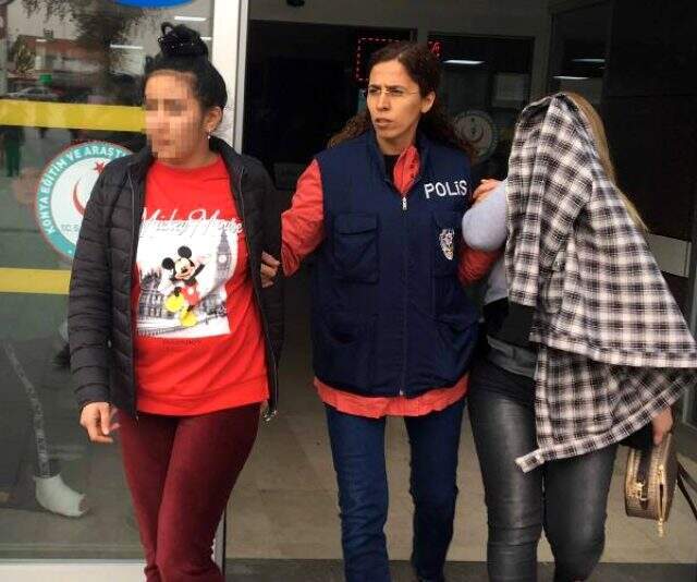 Fuhuş şebekesi çökertildi! Kadınların günlük kazançlarını deftere not ettiler Fuhuş şebekesi çökertildi! Kadınların günlük kazançlarını deftere not ettiler