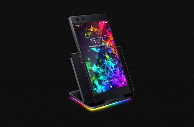 Razer Phone 2 Black Friday Özel Fiyatıyla 300 Dolar Oldu