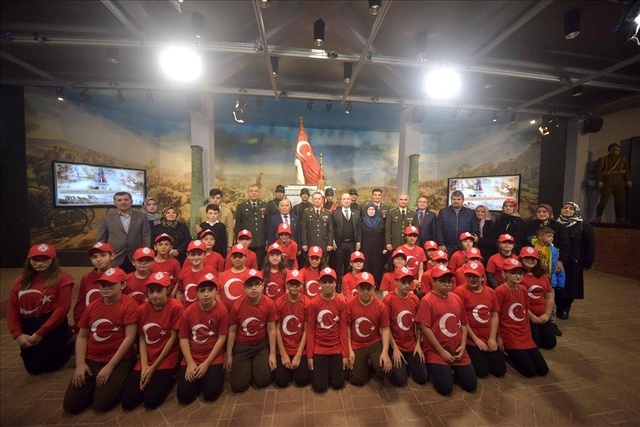 Ankara'da düzenlenen 'Türkiye Şehitlerini Anıyor' etkinliğinde gözyaşları sel oldu