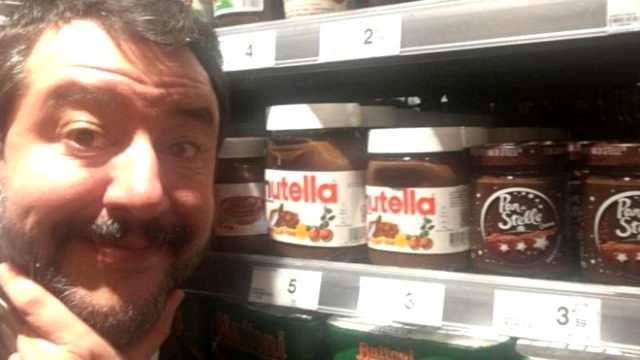 Aşırı sağcı İtalyan lider Salvini, Türk fındığı içerdiği için Nutella yemeyeceğini söyledi