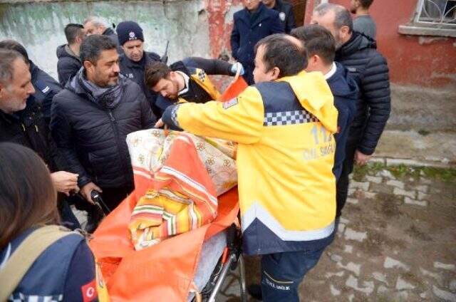 Eskişehir tartıştığı kadını göğsünden bıçaklayıp, kendisini de yaraladı Para yüzünden tartıştığı kadını göğsünden bıçakladı