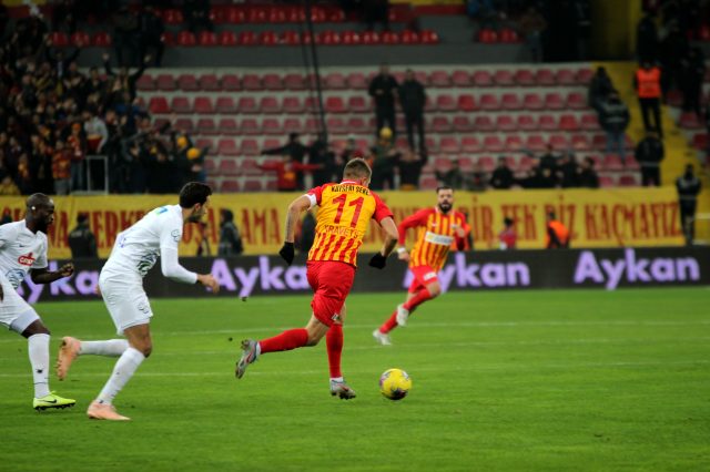 Kayserispor, Çaykur Rizespor'u 1-0 mağlup etti
