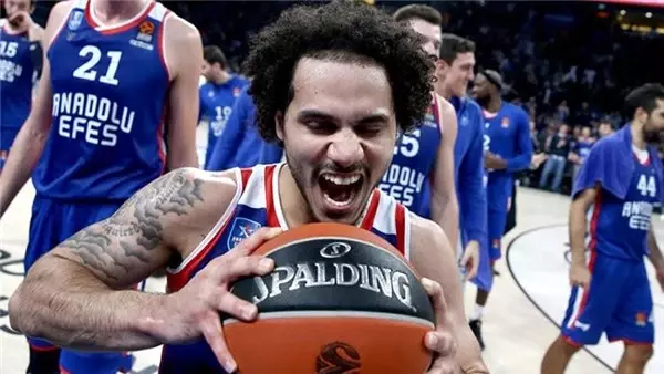 <a class='keyword-sd' href='/shane-larkin/' title='Shane Larkin'>Shane Larkin</a> ayağıyla 3'lük attı