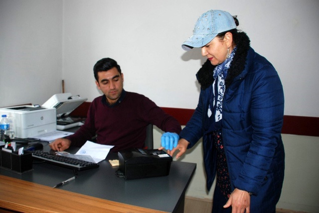 Yeni yılda ehliyet ve kimlik yenilemeye zam geleceği dedikoduları, vatandaşları nüfus müdürlüklerine akın ettirdi