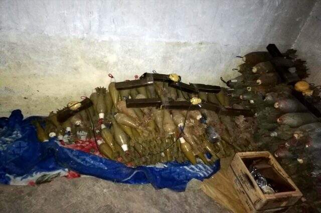 Rasulayn'da teröristlerin tuzağı önlendi! Köy evinde 565 havan ele geçirildi