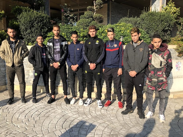 Böylesi filmlerde olur! Futbolcu olmak için gelip dolandırıldılar