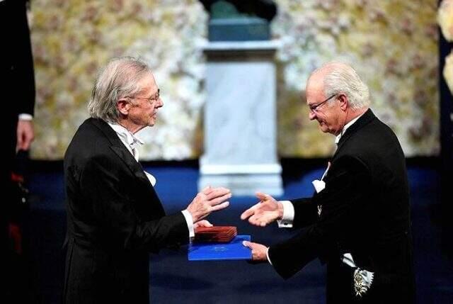 Peter Handke'ye tepki gösteren İsveçli gazeteci Doctare: Nobel madalyamı iade edeceğim