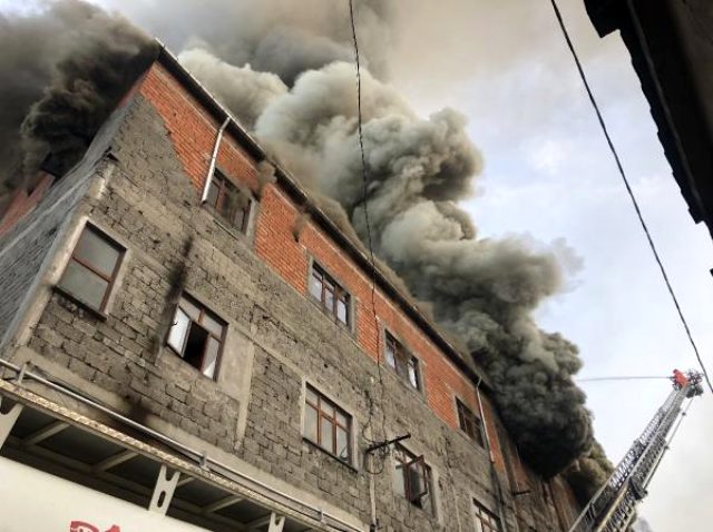 Zonguldak'ta büyük yangın! Saatlerdir söndürülemedi
