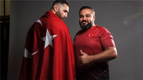 Dünyaca ünlü kickboks organizasyonunda iki Türk sporcu!