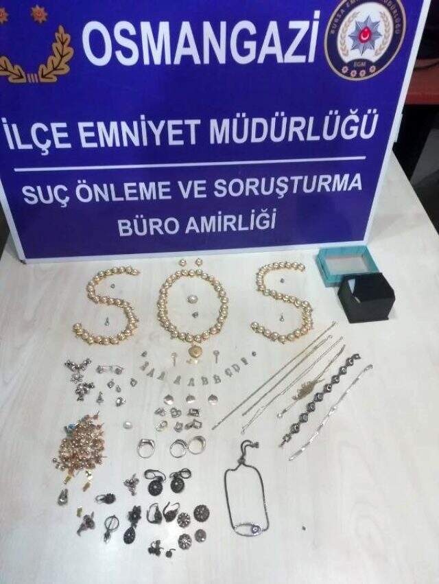 Kuyumcuyu soydular, 'Zevk için yaptık' dediler 20 bin TL'lik altın çaldılar,