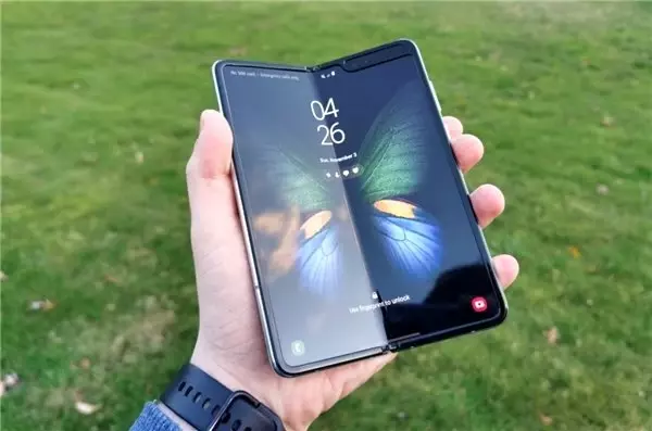 1 Milyon Adet Samsung Fold Satıldı