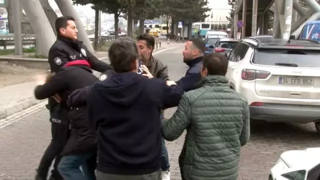 Otobüste uyuyan kadına taciz iddiası: Şüpheliye linç girişimi